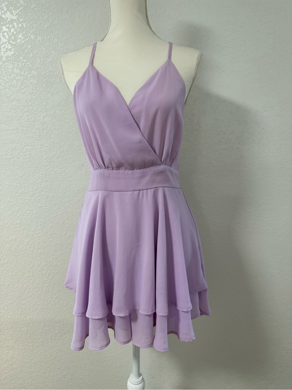 Lavander Chiffon V-Neck Spaghetti Strap Tie Back Layered Romper Size M